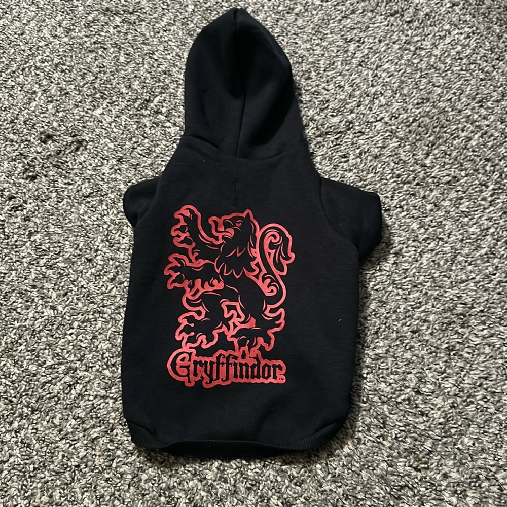 Harry Potter pet hoodie. Gryffindor size medium. Fleece lined.